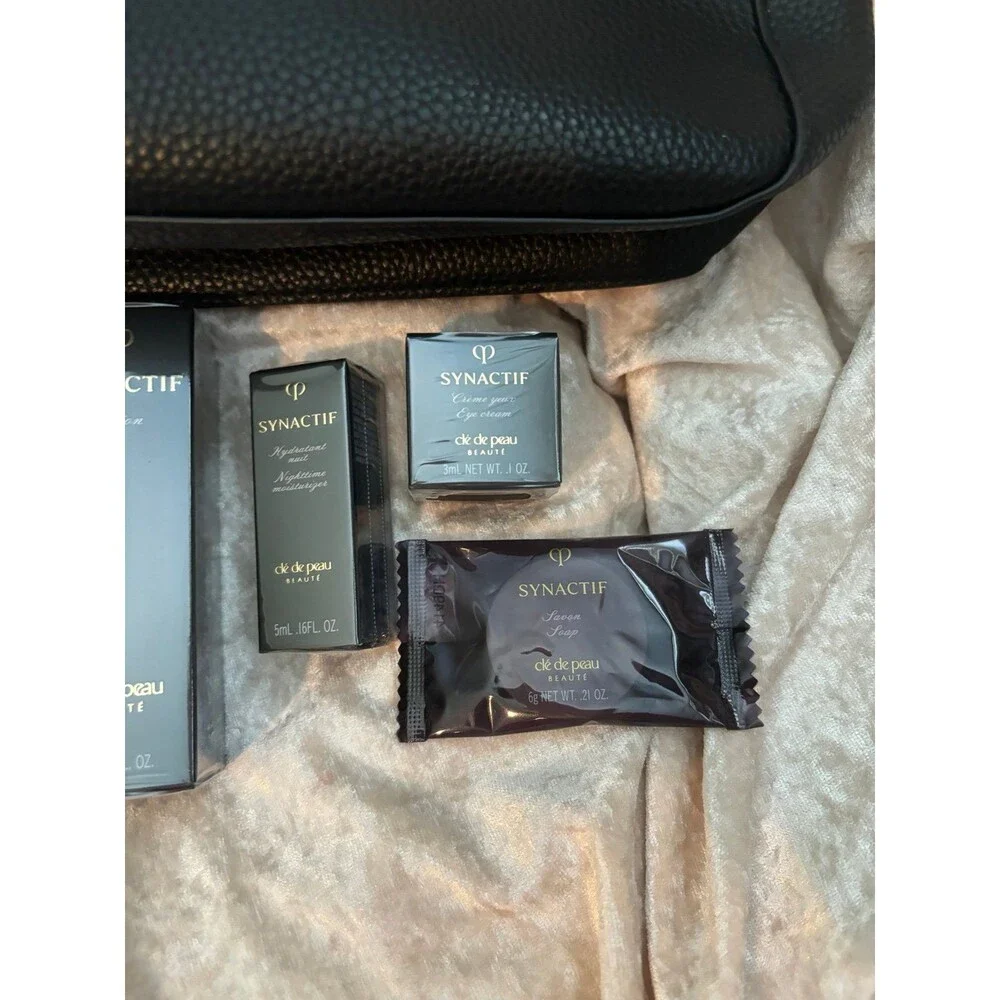 Cle de peau set of 4 plus bag